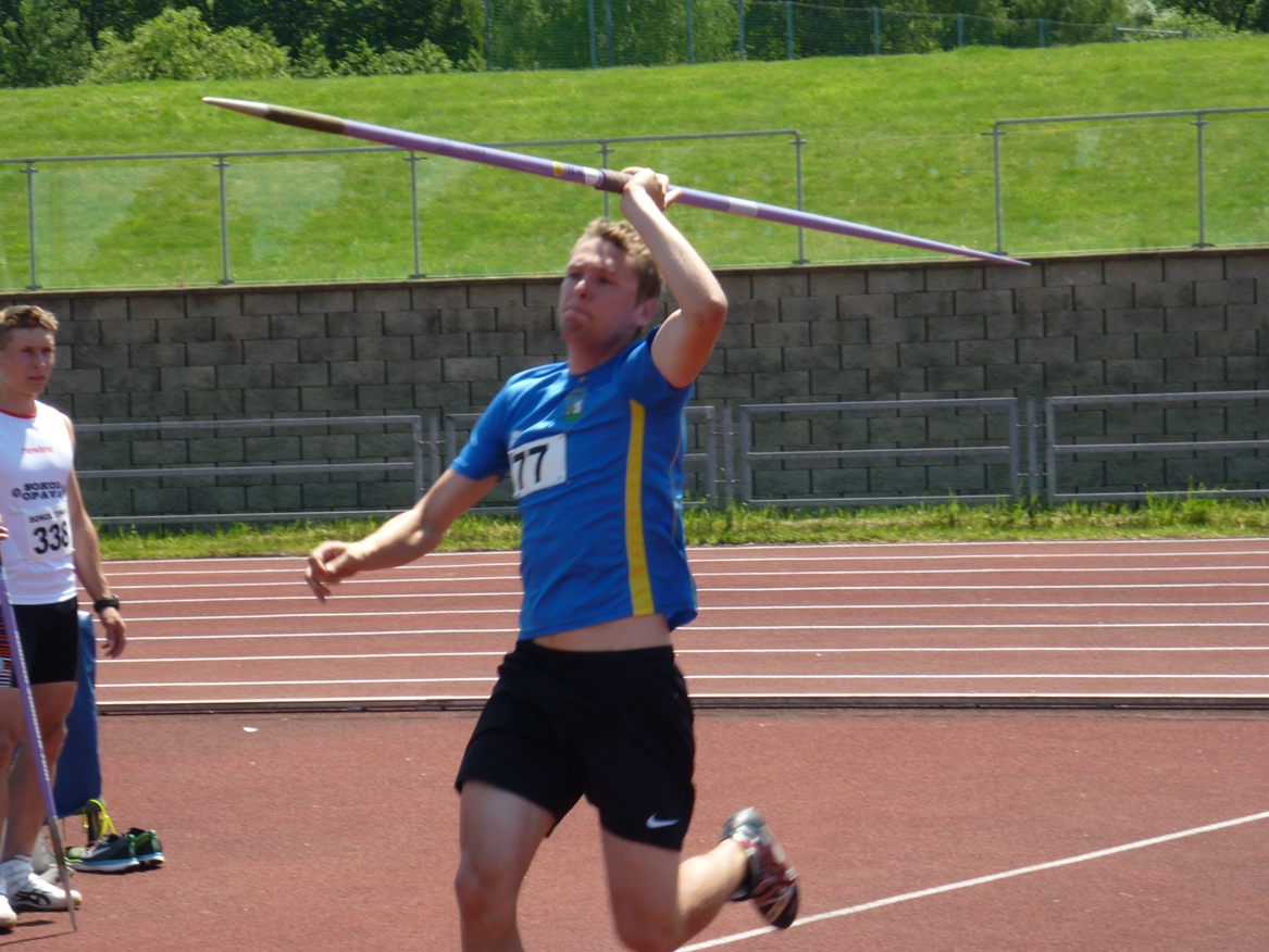 Adam Hrozínek při pokusu v hodu oštěpem (I. liga mužů a žen v Třinci).