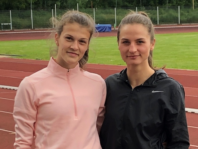 Jana Piškulová a Mirka Hanzalíková po rekordech na 200m. Břeclav 29.05.2021