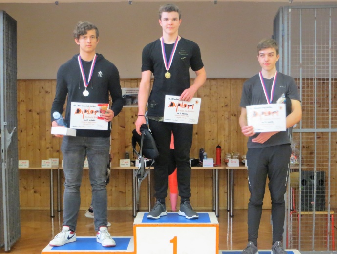 Břeclavská laťka 2022 starší žáci 1. Drobilič 2. Březovič 3. Homola