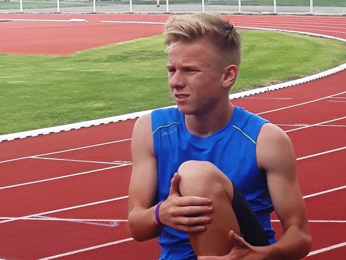 Adam Procházka při jednom ze svých tréninků na stadionu Lokomotivy Břeclav.